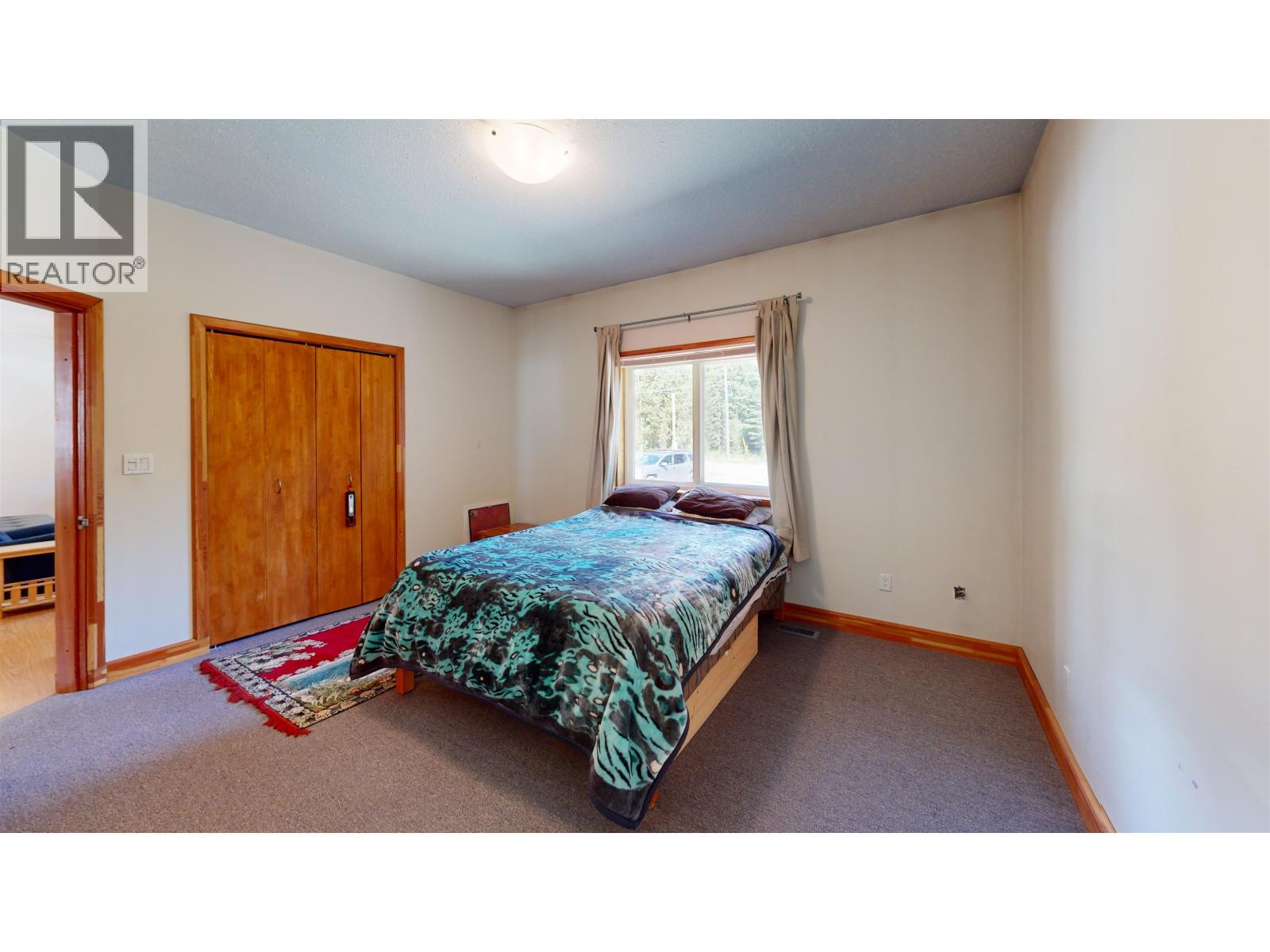 7636 King Road, 100 Mile House, British Columbia  V0K 1X3 - Photo 13 - R3147832