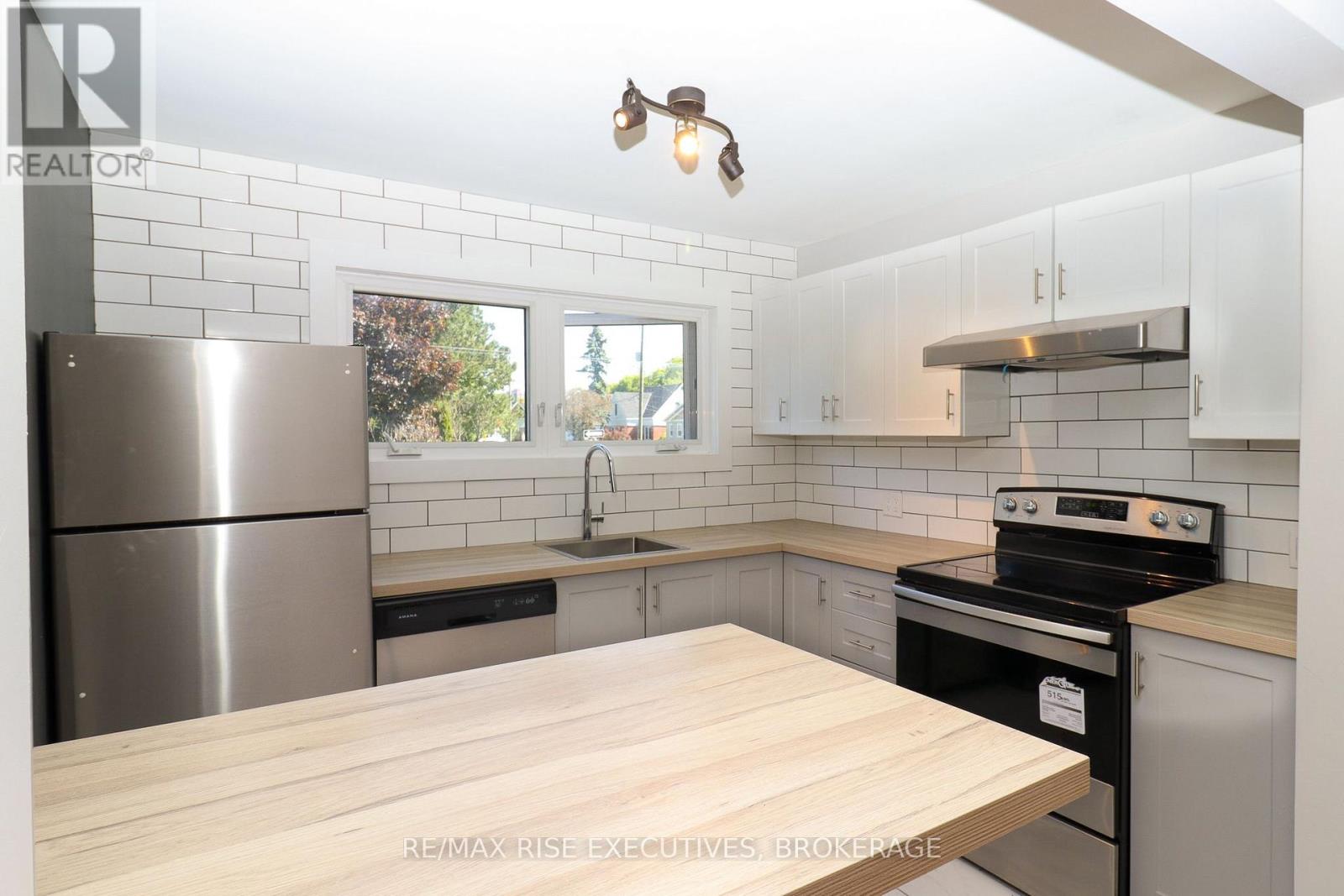 1 - 40 Helen Street, Kingston, Ontario K7L 4N9 - Photo 3 - X13584278