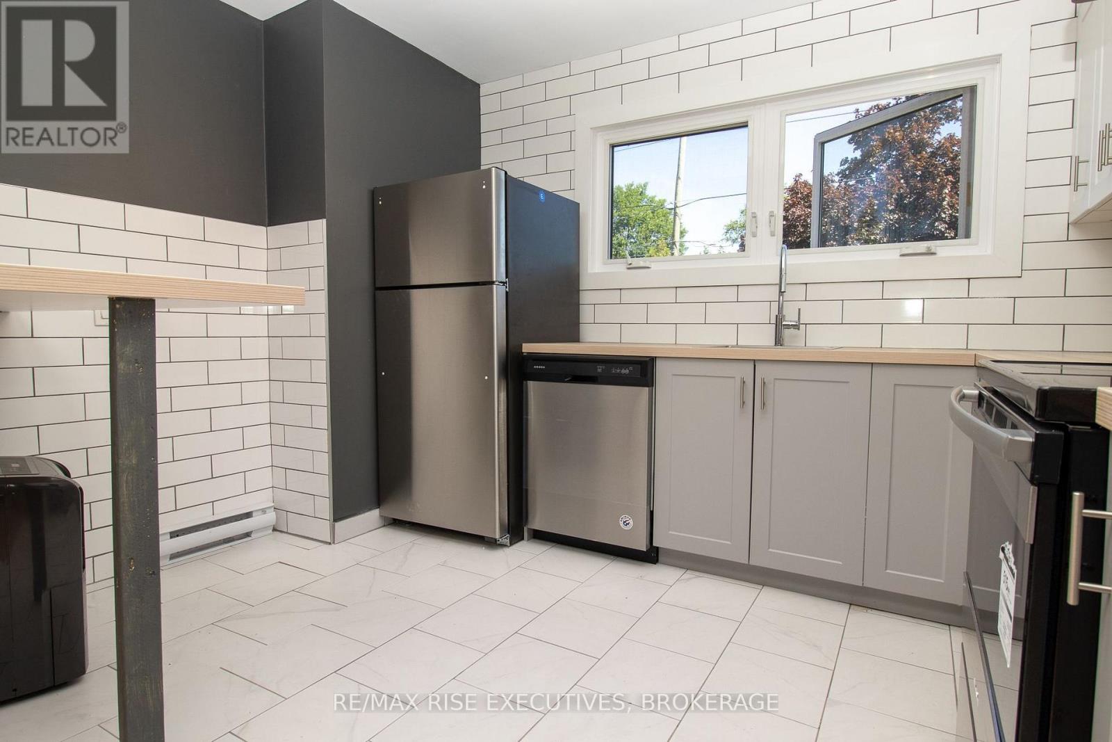 1 - 40 Helen Street, Kingston, Ontario K7L 4N9 - Photo 6 - X13584278