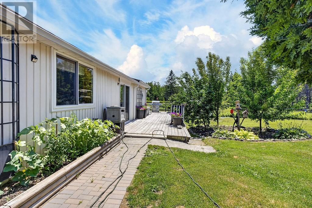 58 Blaffert, Wahnapitae, Ontario  P0M 3C0 - Photo 4 - 2129185