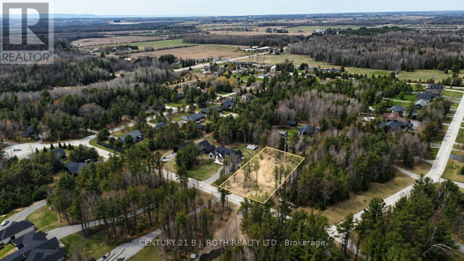 35 Marni Lane, Springwater, Ontario  L0L 2K0 - Photo 5 - S13584254
