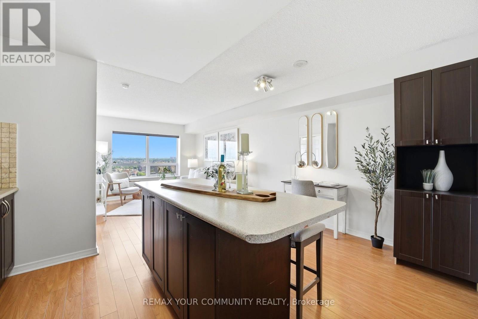 2102 - 60 Heintzman Street, Toronto, Ontario  M6P 5A1 - Photo 13 - W13584178
