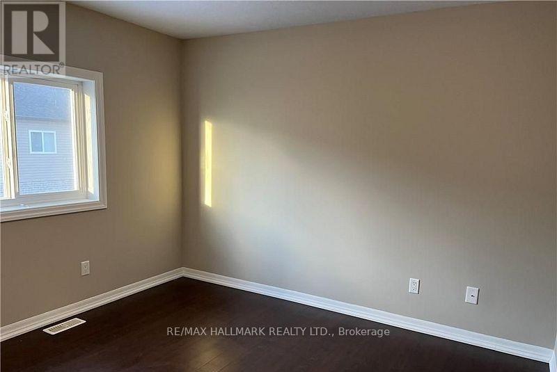 Main - 286 Buttonbush Street, Waterloo, Ontario  N2V 0B2 - Photo 12 - X13584212
