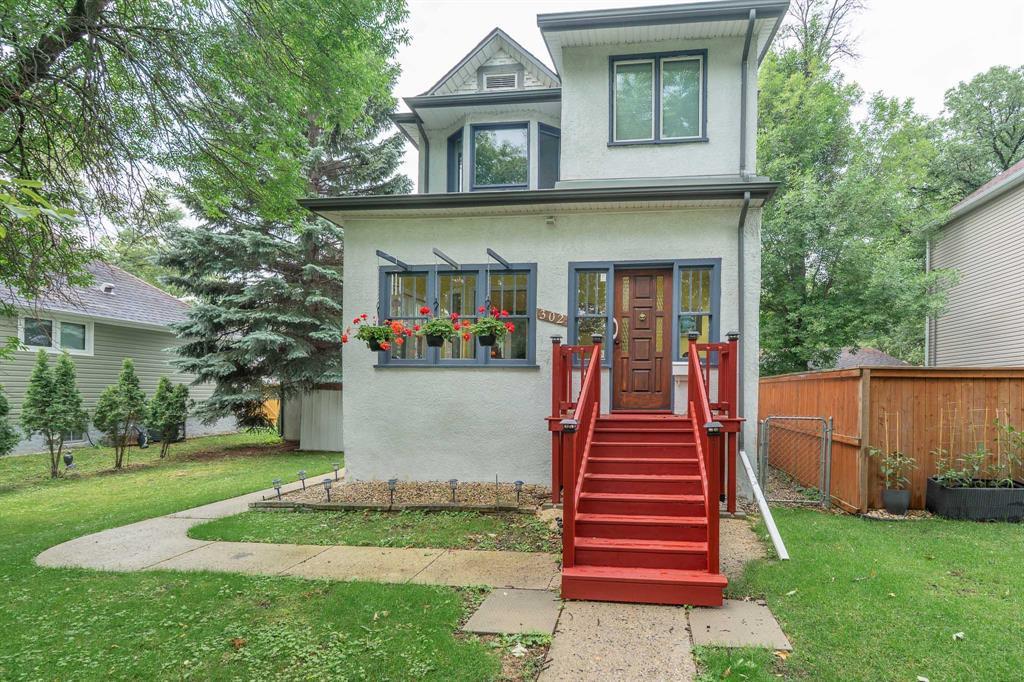 302 Woodlawn Street, Winnipeg, Manitoba  R3J 2H9 - Photo 0 - 202617095