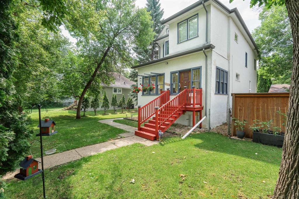 302 Woodlawn Street, Winnipeg, Manitoba  R3J 2H9 - Photo 1 - 202617095