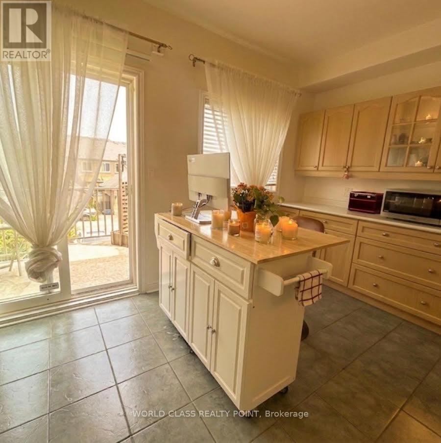 7 Carnation Road, Markham, Ontario  L3T 7V3 - Photo 6 - N13580756
