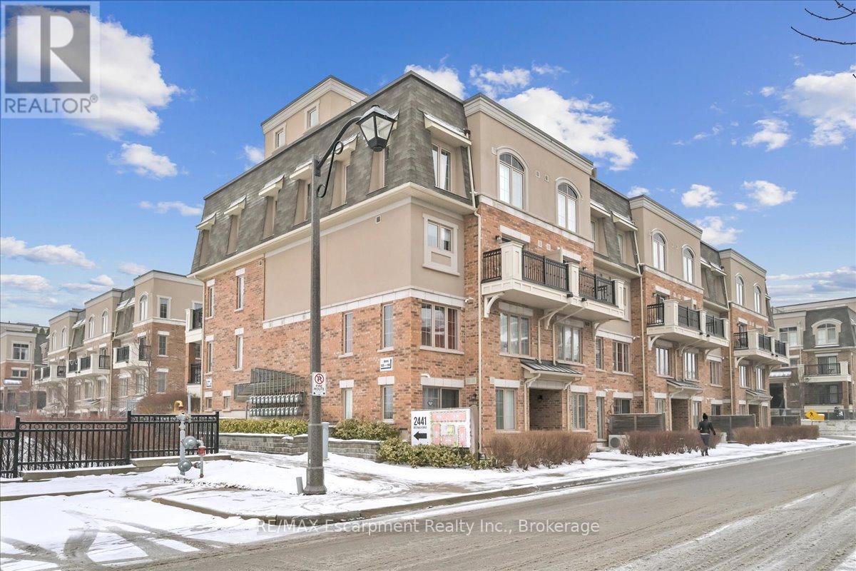 64 - 2441 Greenwich Drive, Oakville, Ontario  L6M 0S3 - Photo 2 - W13584366