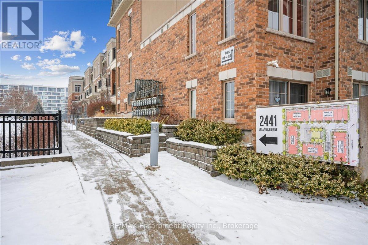 64 - 2441 Greenwich Drive, Oakville, Ontario  L6M 0S3 - Photo 3 - W13584366
