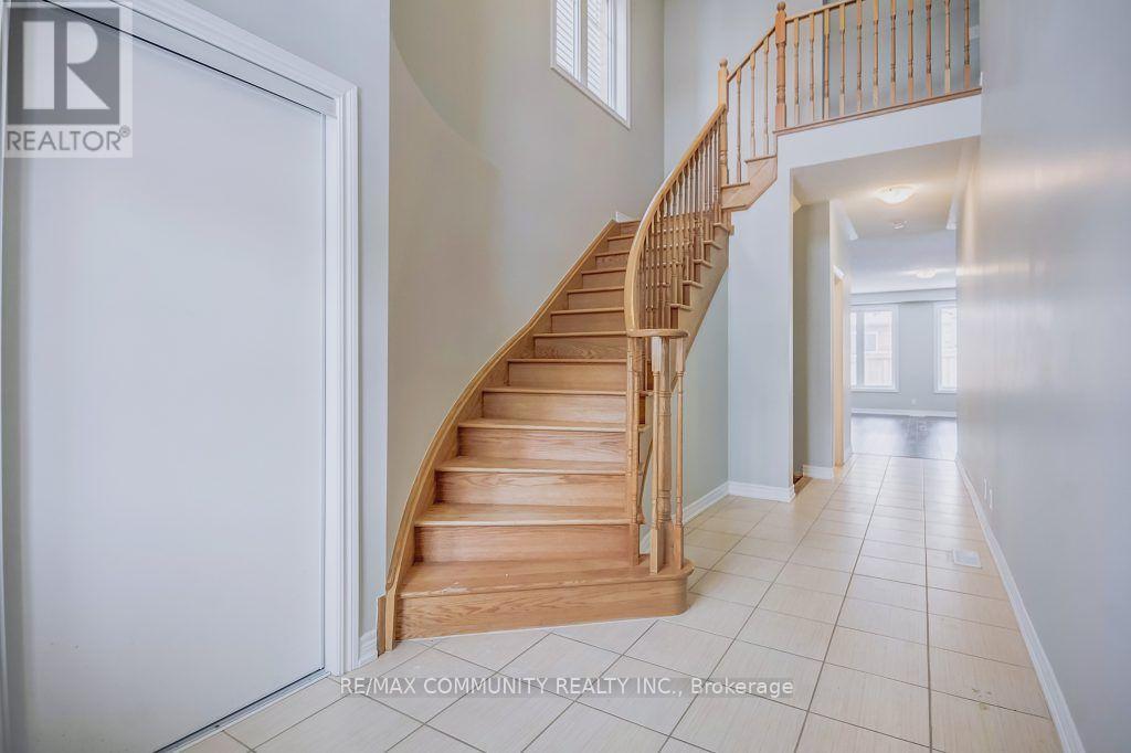 2436 New Providence Street, Oshawa, Ontario  L1L 0G2 - Photo 3 - E13584392