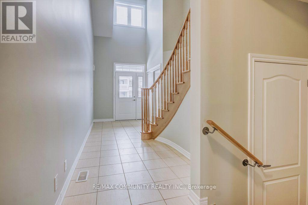 2436 New Providence Street, Oshawa, Ontario  L1L 0G2 - Photo 4 - E13584392