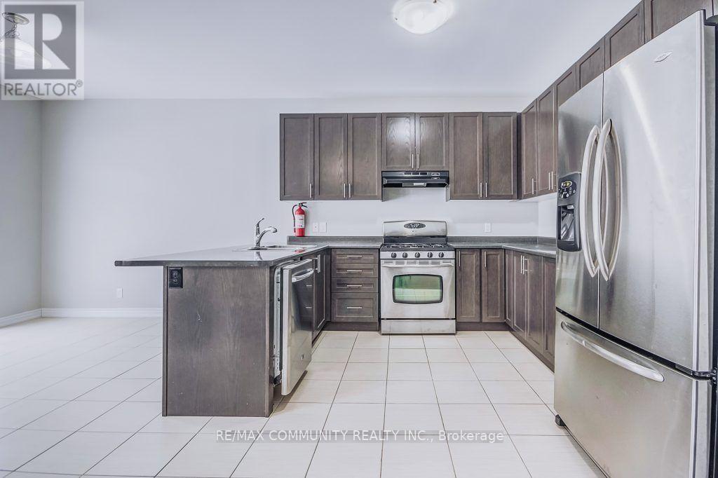 2436 New Providence Street, Oshawa, Ontario  L1L 0G2 - Photo 9 - E13584392