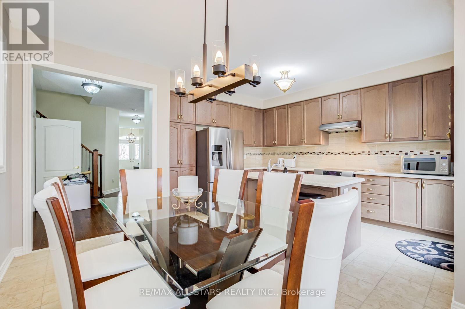 102 Creekland Avenue, Whitchurch-Stouffville, Ontario  L4A 1X4 - Photo 19 - N13584394