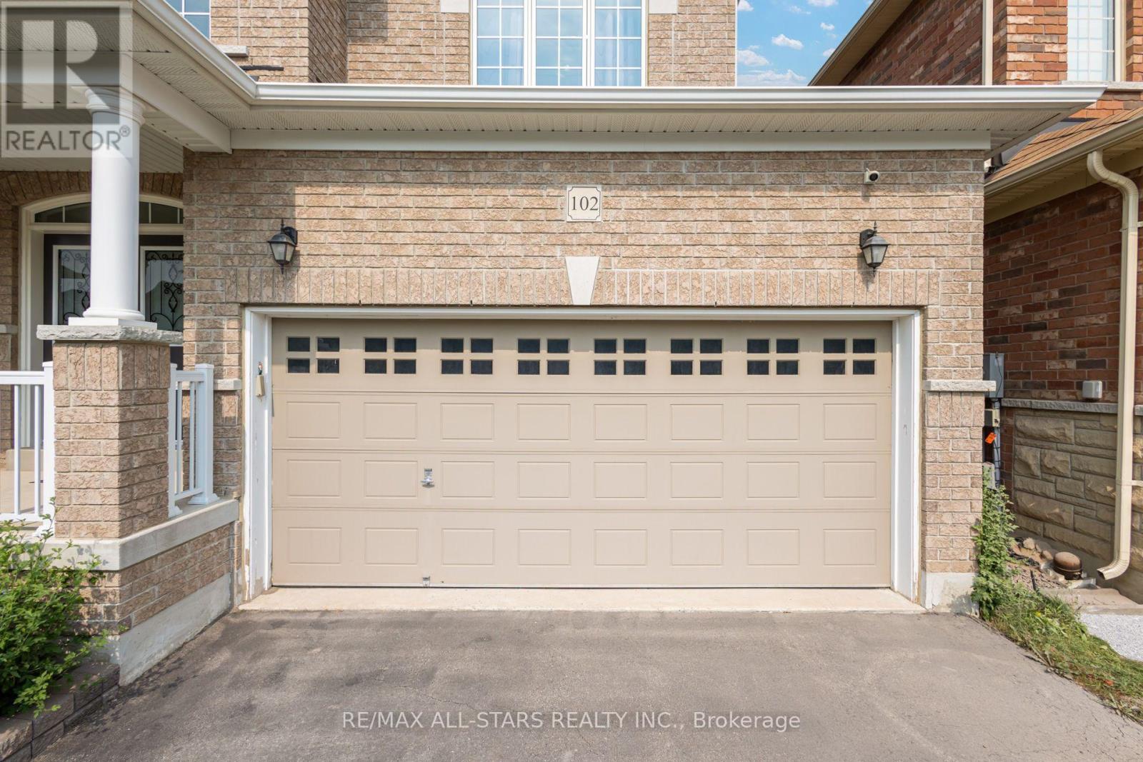 102 Creekland Avenue, Whitchurch-Stouffville, Ontario  L4A 1X4 - Photo 3 - N13584394