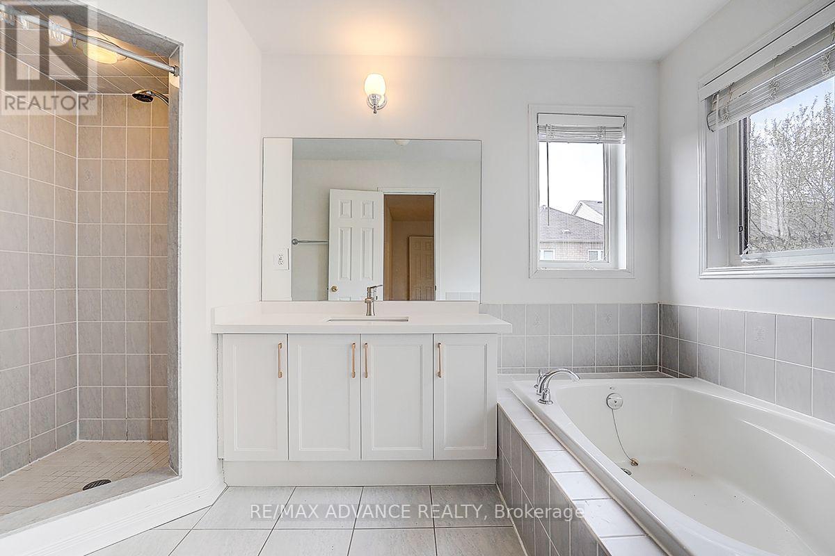 137 Laramie Crescent, Vaughan, Ontario  L6A 0R1 - Photo 23 - N13584474