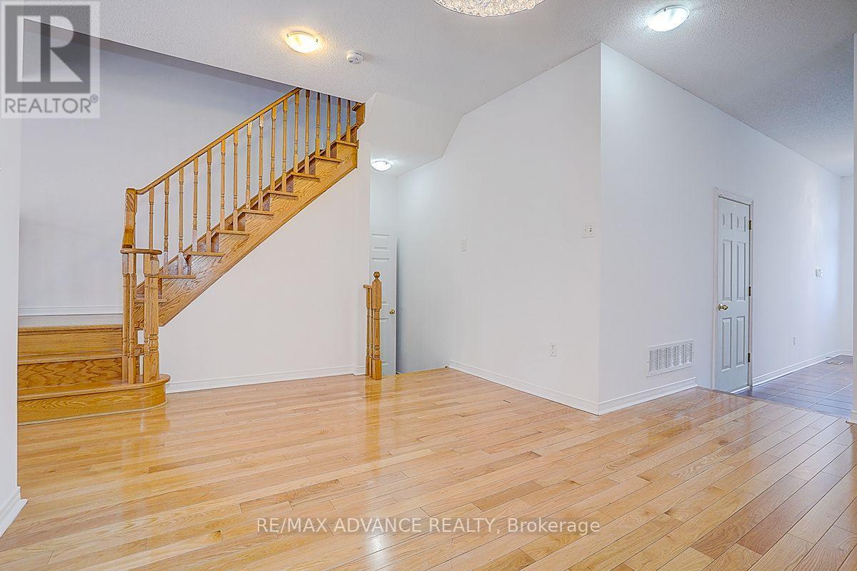 137 Laramie Crescent, Vaughan, Ontario  L6A 0R1 - Photo 7 - N13584474