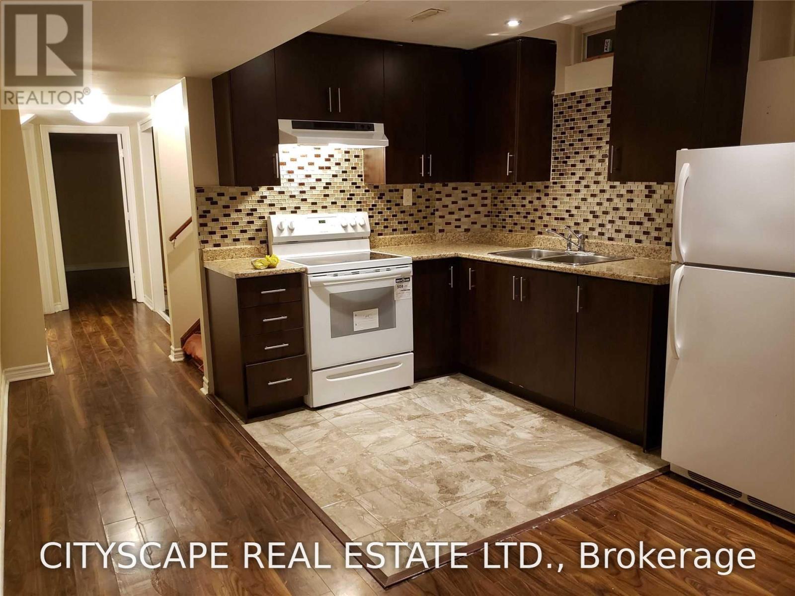 5483 Bellaggio Crescent, Mississauga, Ontario  L5V 0C6 - Photo 7 - W13584300
