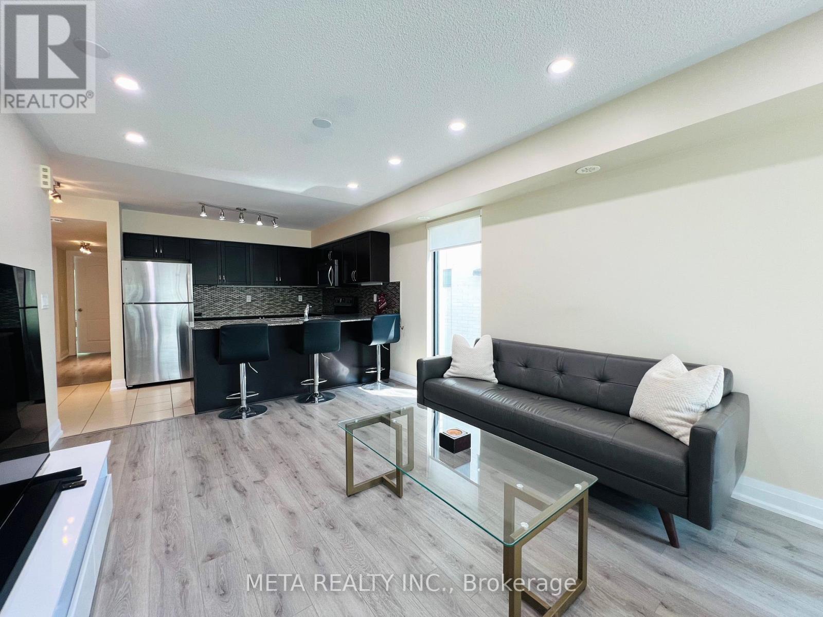 701 - 138 Widdicombe Hill Boulevard, Toronto, Ontario  M9R 0A9 - Photo 4 - W13584376