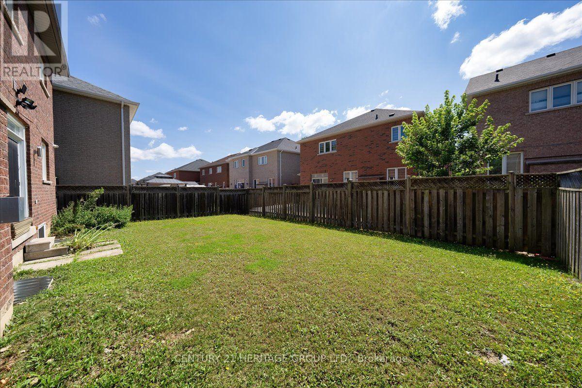 19 Reynolds Avenue, Brampton, Ontario  L6P 2C1 - Photo 45 - W13584384