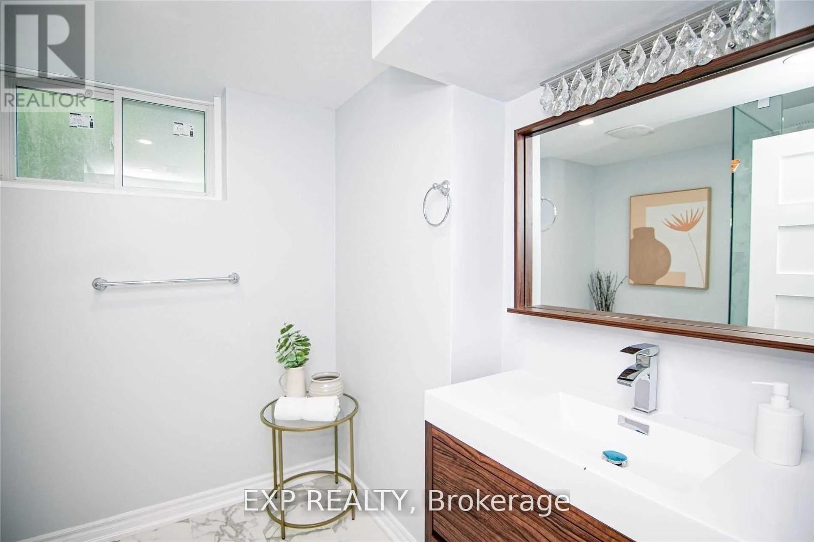 2117 Bridge Road, Oakville, Ontario  L6L 2E8 - Photo 11 - W13584514