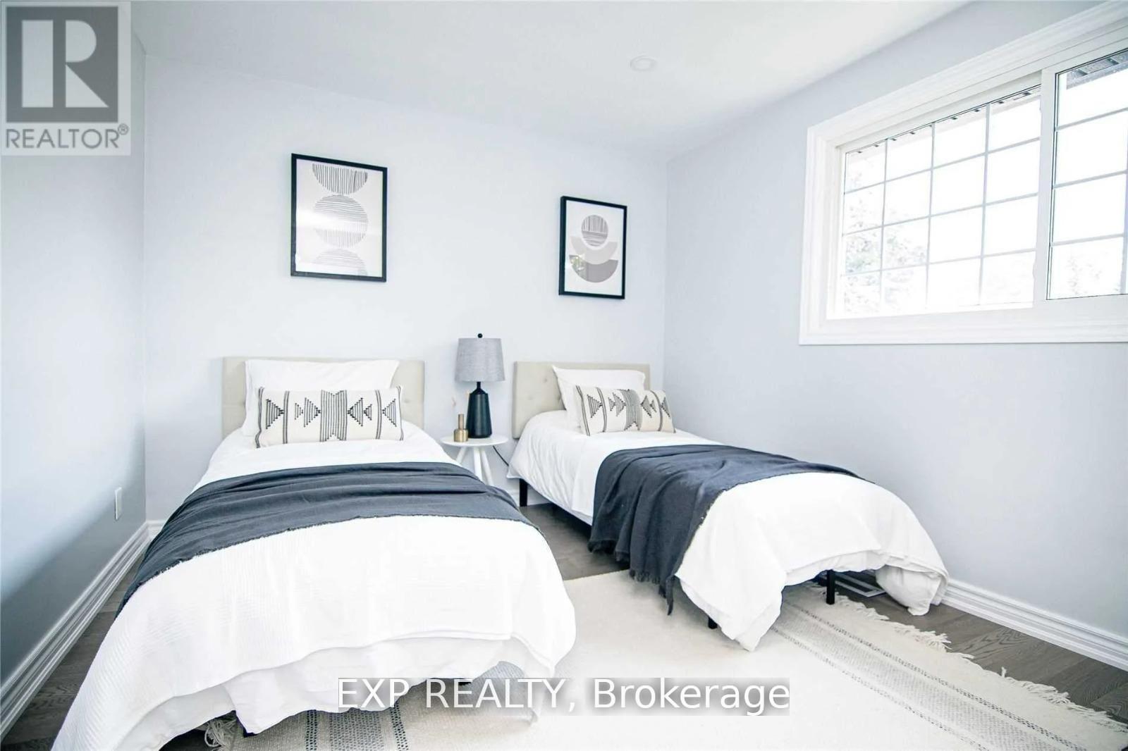 2117 Bridge Road, Oakville, Ontario  L6L 2E8 - Photo 9 - W13584514