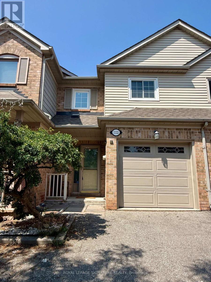 1133 Westview Terrace, Oakville, Ontario  L6M 3M1 - Photo 2 - W13584534