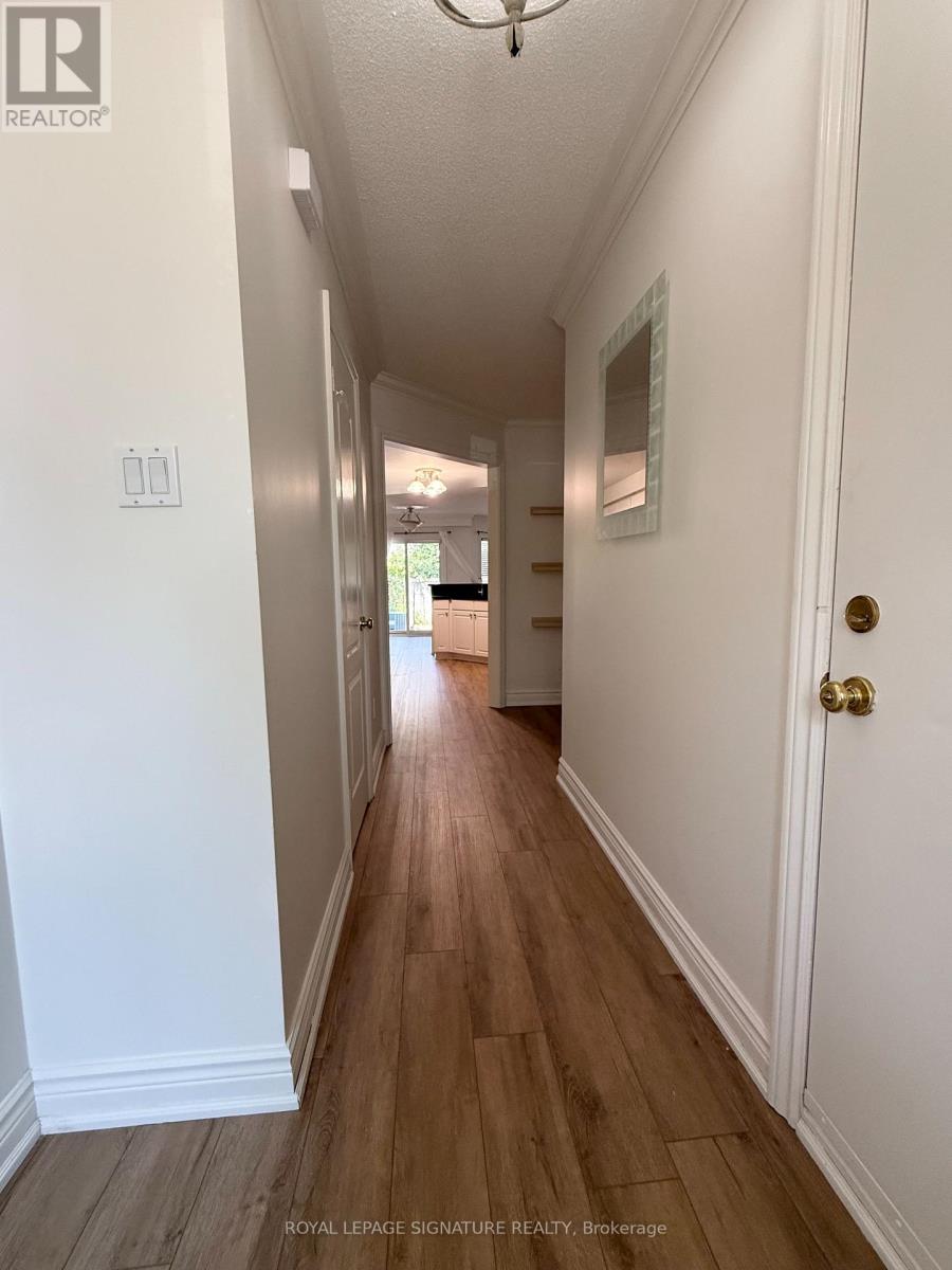 1133 Westview Terrace, Oakville, Ontario  L6M 3M1 - Photo 3 - W13584534