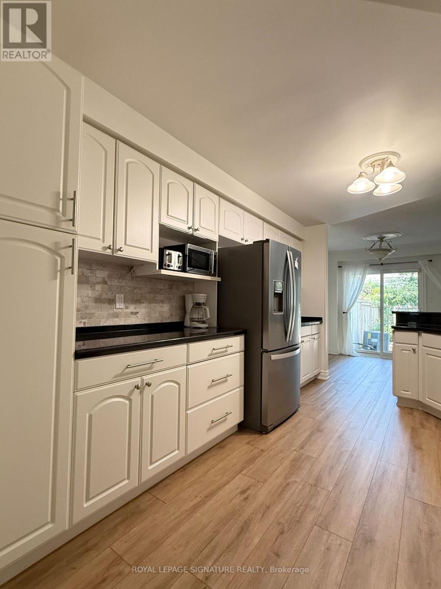 1133 Westview Terrace, Oakville, Ontario  L6M 3M1 - Photo 7 - W13584534