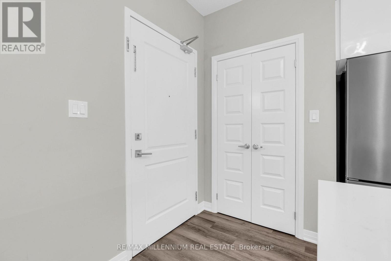 220 - 610 Farmstead Drive, Milton, Ontario  L9T 8X5 - Photo 3 - W13584536