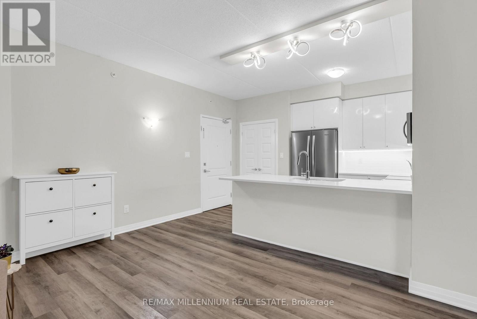 220 - 610 Farmstead Drive, Milton, Ontario  L9T 8X5 - Photo 6 - W13584536