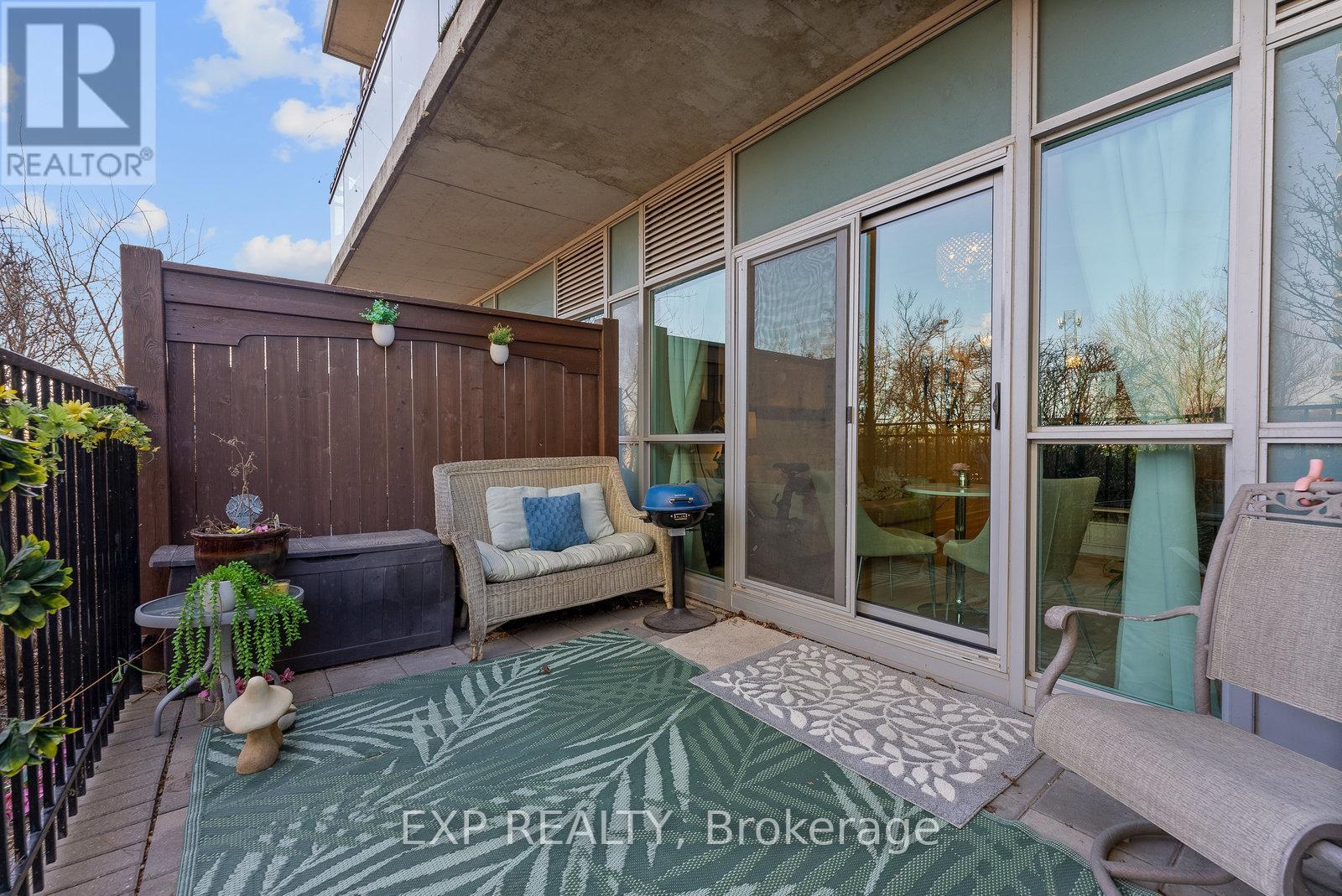 422 - 165 LEGION ROAD N, Toronto, Ontario