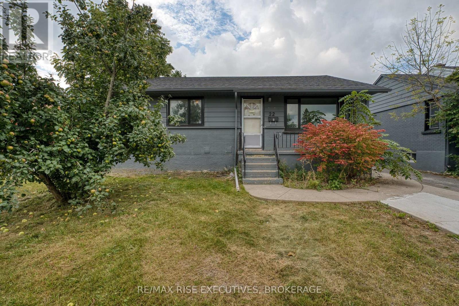 1 - 22 RUSKIN STREET - Photo 2