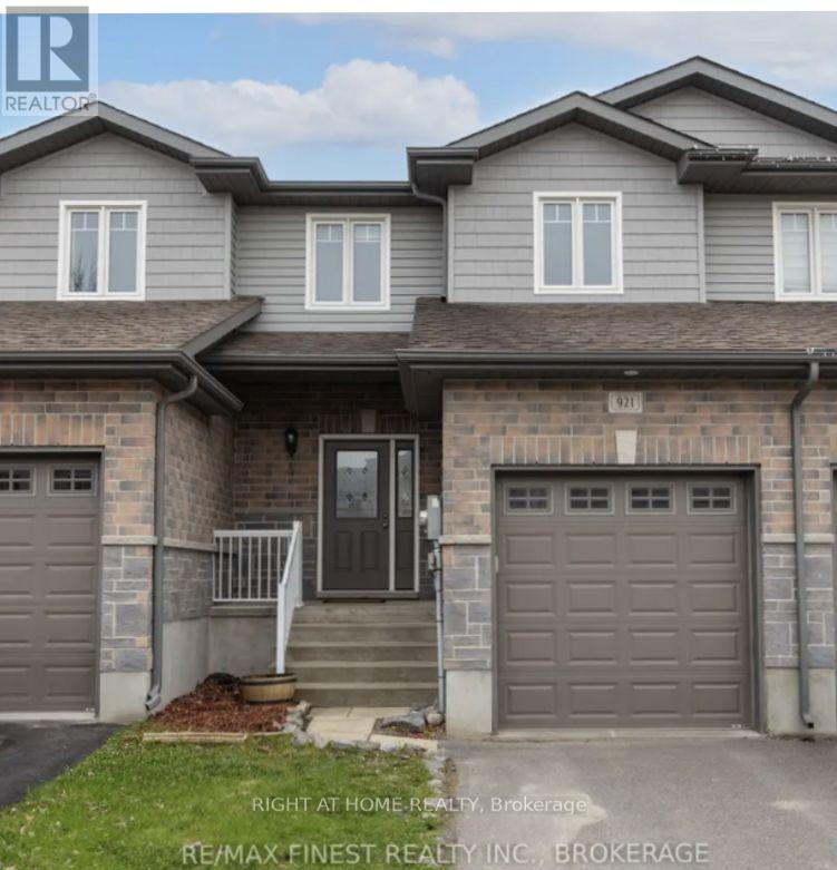 921 BLOSSOM STREET, Kingston, Ontario