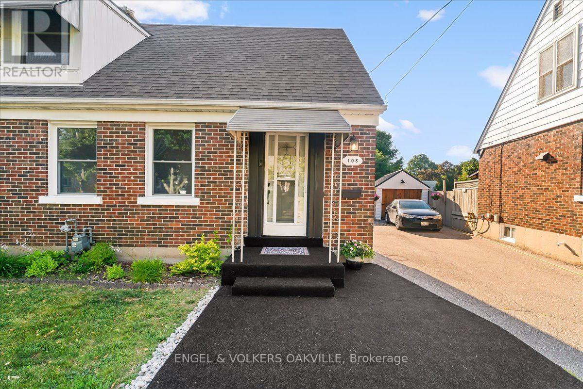 108 Lorne Crescent, Kitchener, Ontario  N2M 3Y5 - Photo 3 - X13584490