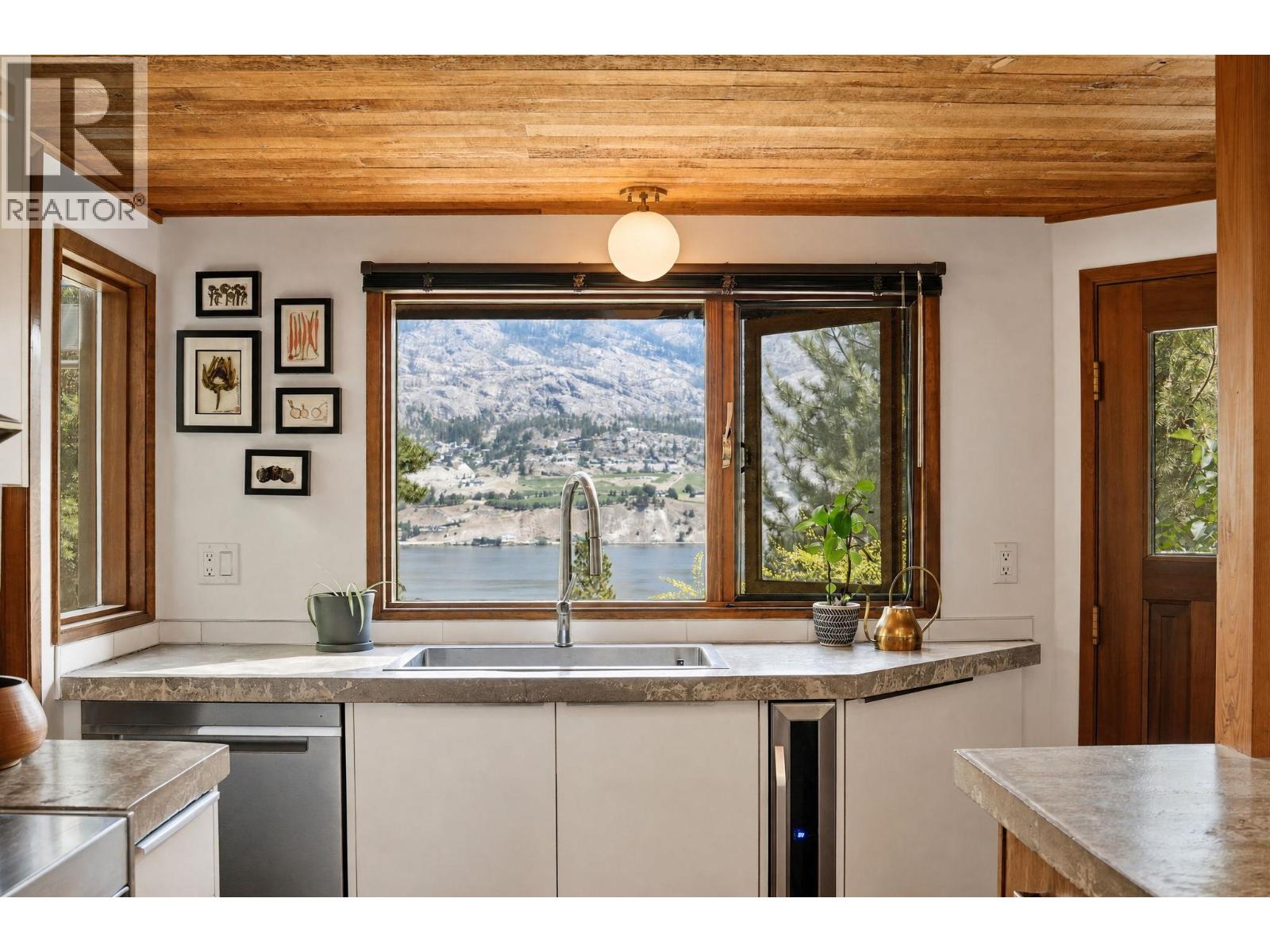 130 Pineview Drive, Kaleden, British Columbia V0H 1K0 - Photo 18 - 10394572
