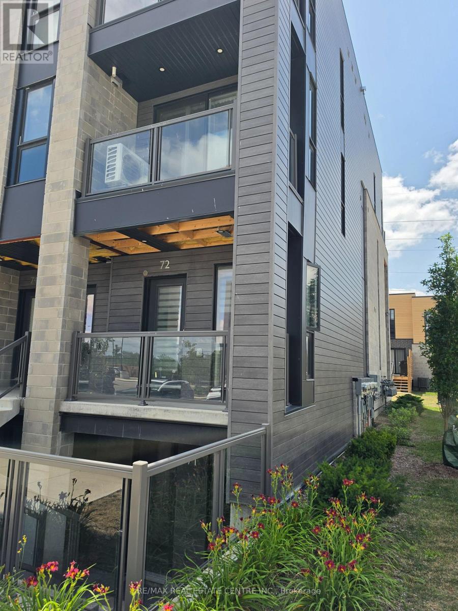 A72 - 261 Woodbine Ave Avenue, Kitchener, Ontario  N2R 0S7 - Photo 2 - X13499228