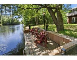 1074 HOLIDAY PARK DRIVE, Bracebridge, Ontario