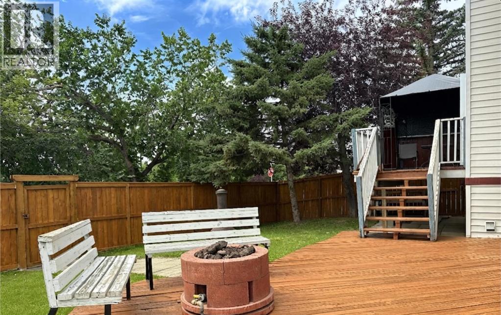228 Erin Woods Drive Se, Calgary, Alberta  T2B 3B9 - Photo 26 - A2330215