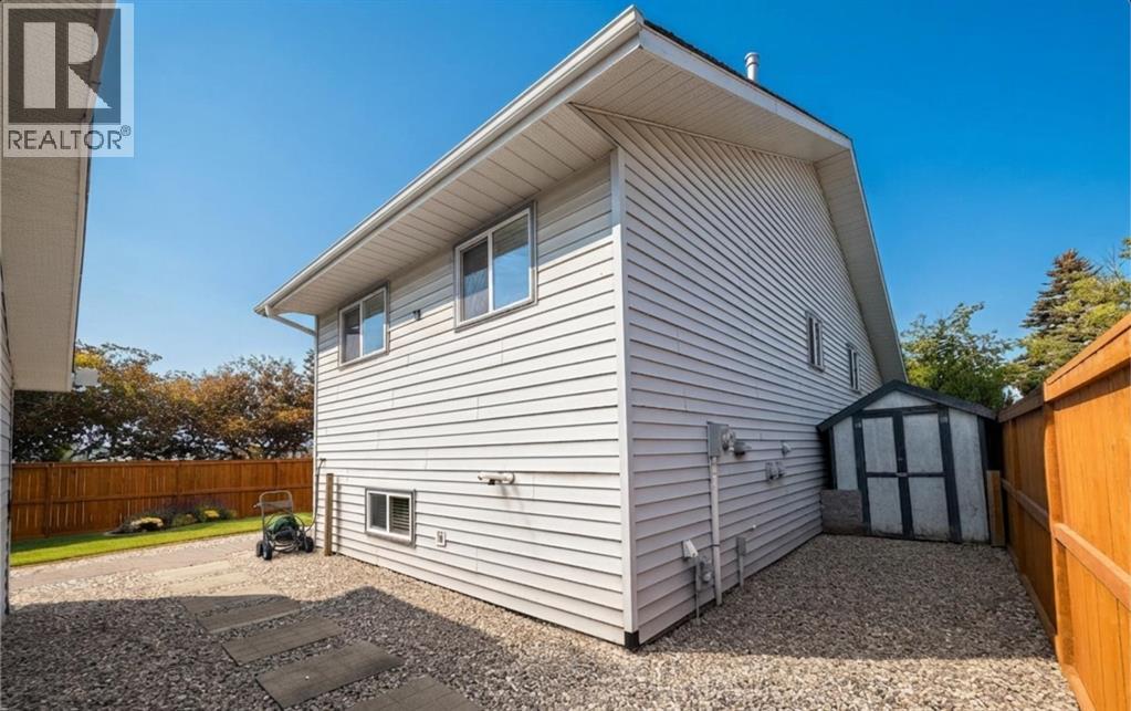228 Erin Woods Drive Se, Calgary, Alberta  T2B 3B9 - Photo 29 - A2330215