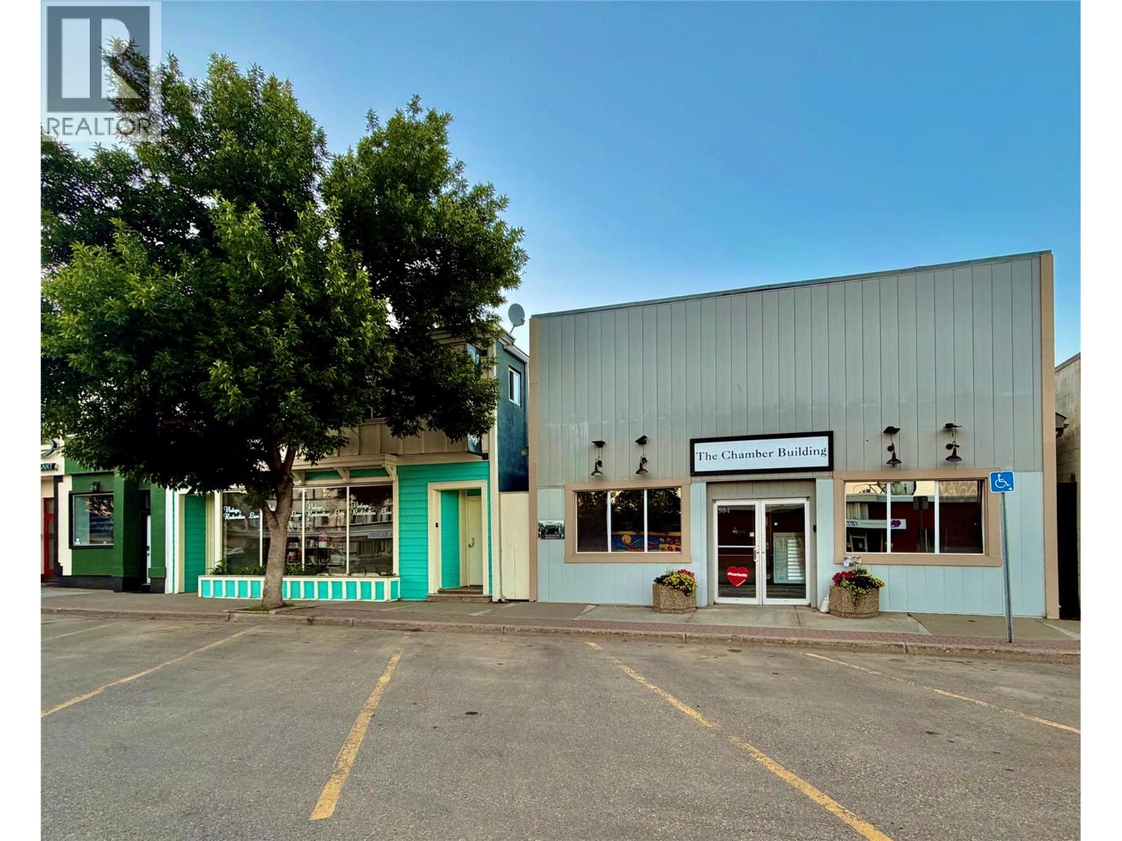 904 102 Avenue, Dawson Creek, British Columbia  V1G 2B7 - Photo 1 - 10374207