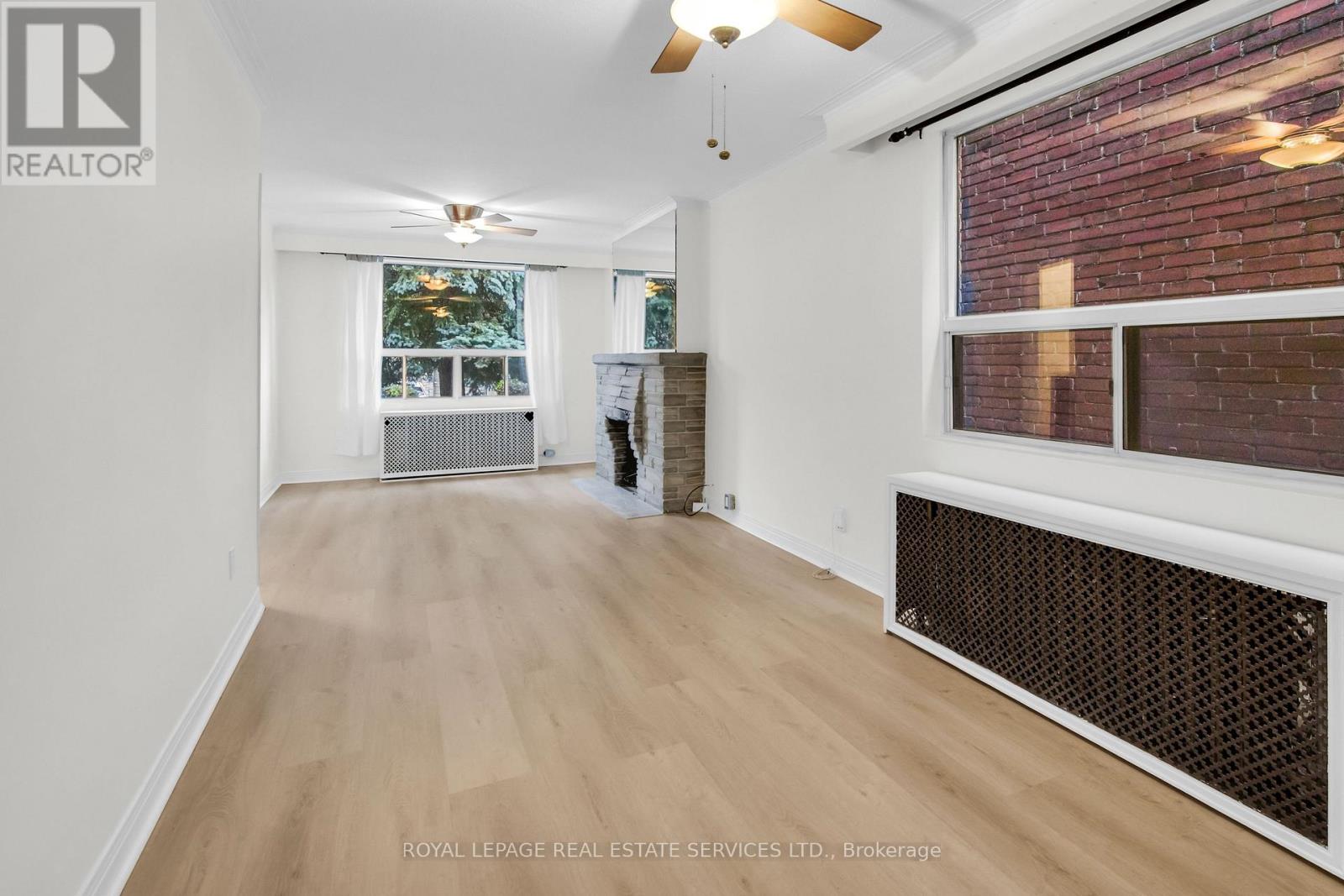 56 Arlington Avenue, Toronto, Ontario  M6G 3K8 - Photo 11 - C13584570