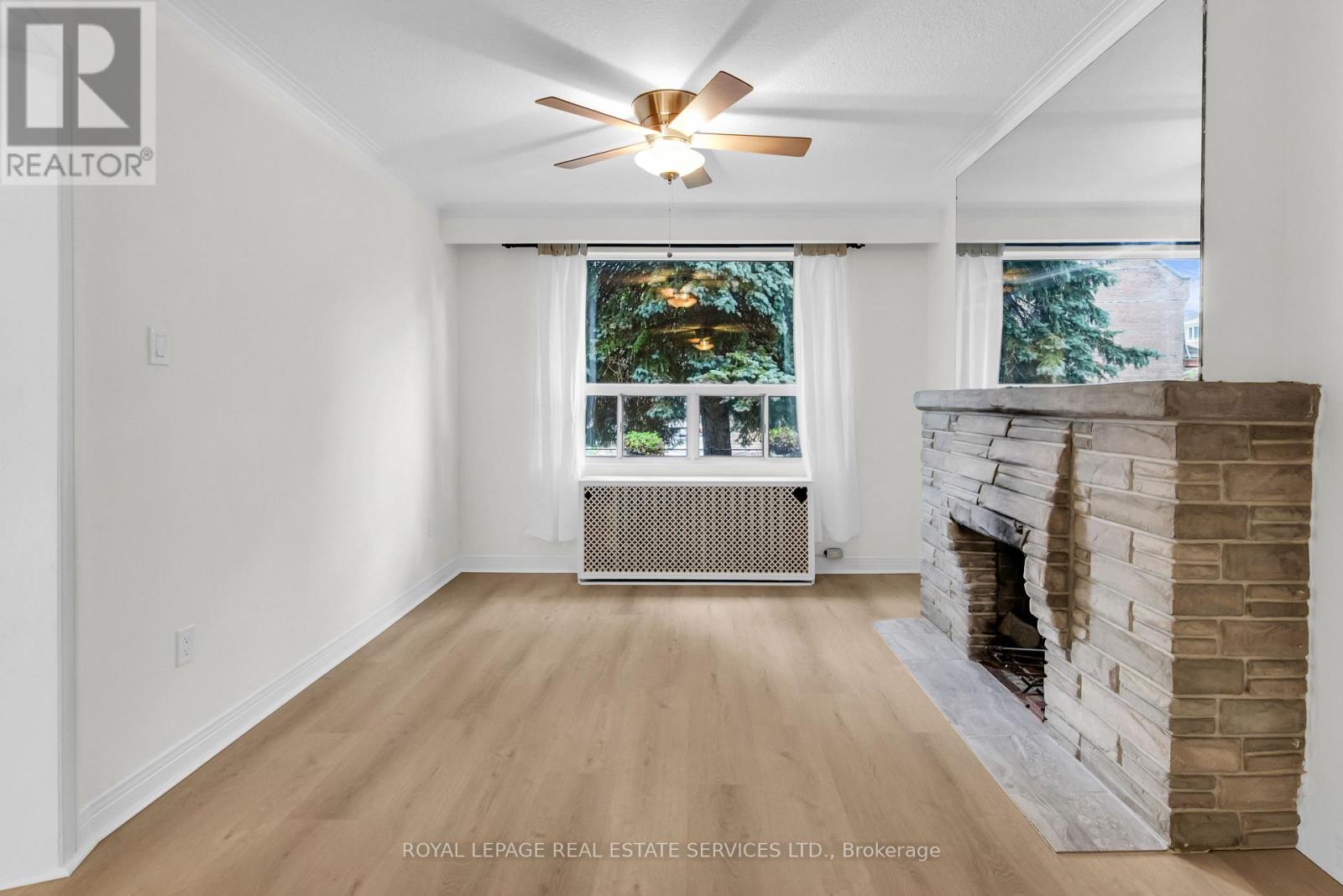 56 Arlington Avenue, Toronto, Ontario  M6G 3K8 - Photo 6 - C13584570