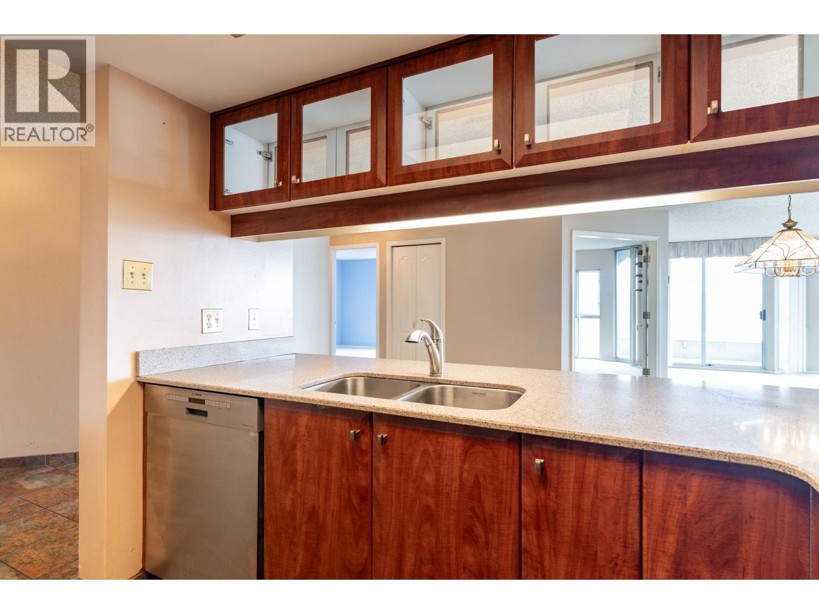 903 69 Jamieson Court, New Westminster, British Columbia  V3L 5R3 - Photo 9 - R3147280