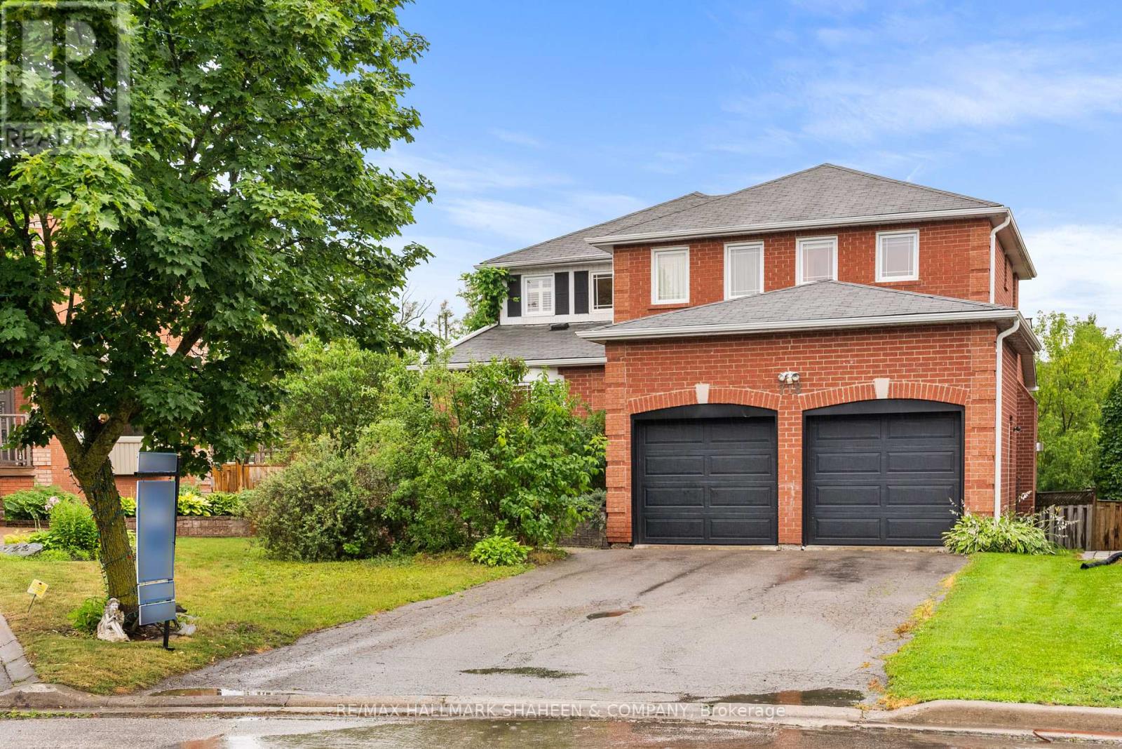 718 Firth Court, Newmarket, Ontario  L3Y 8H8 - Photo 3 - N13584662