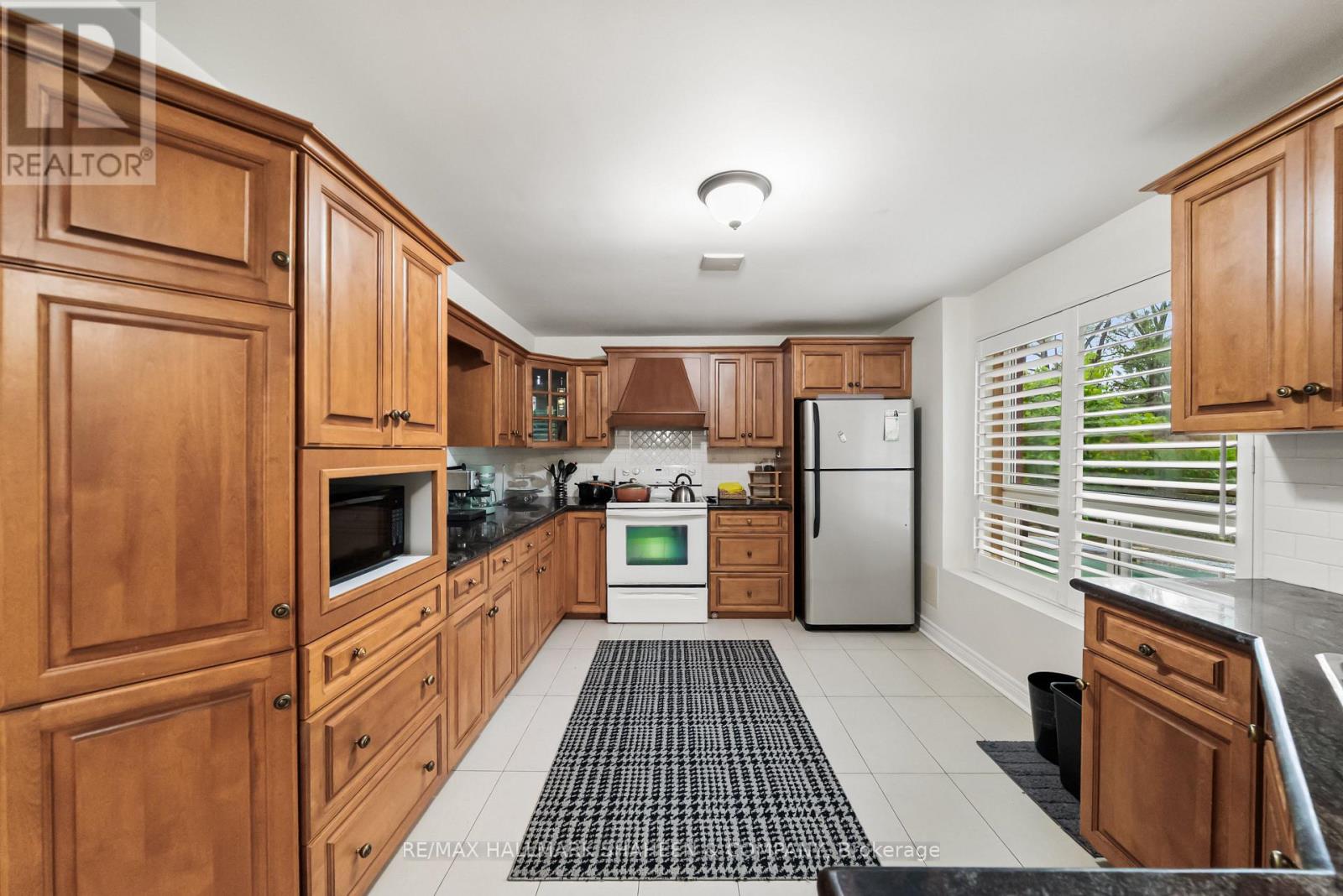 718 Firth Court, Newmarket, Ontario  L3Y 8H8 - Photo 40 - N13584662