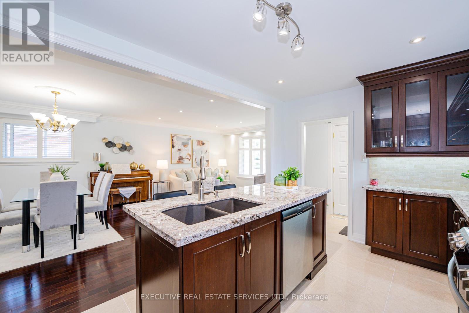 37 Ravenview Drive, Toronto, Ontario  M1E 3L9 - Photo 24 - E13583786