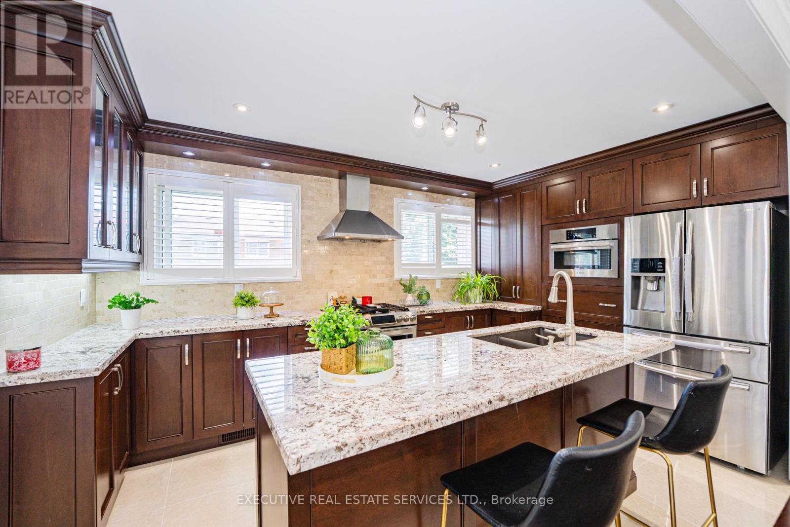 37 Ravenview Drive, Toronto, Ontario  M1E 3L9 - Photo 25 - E13583786