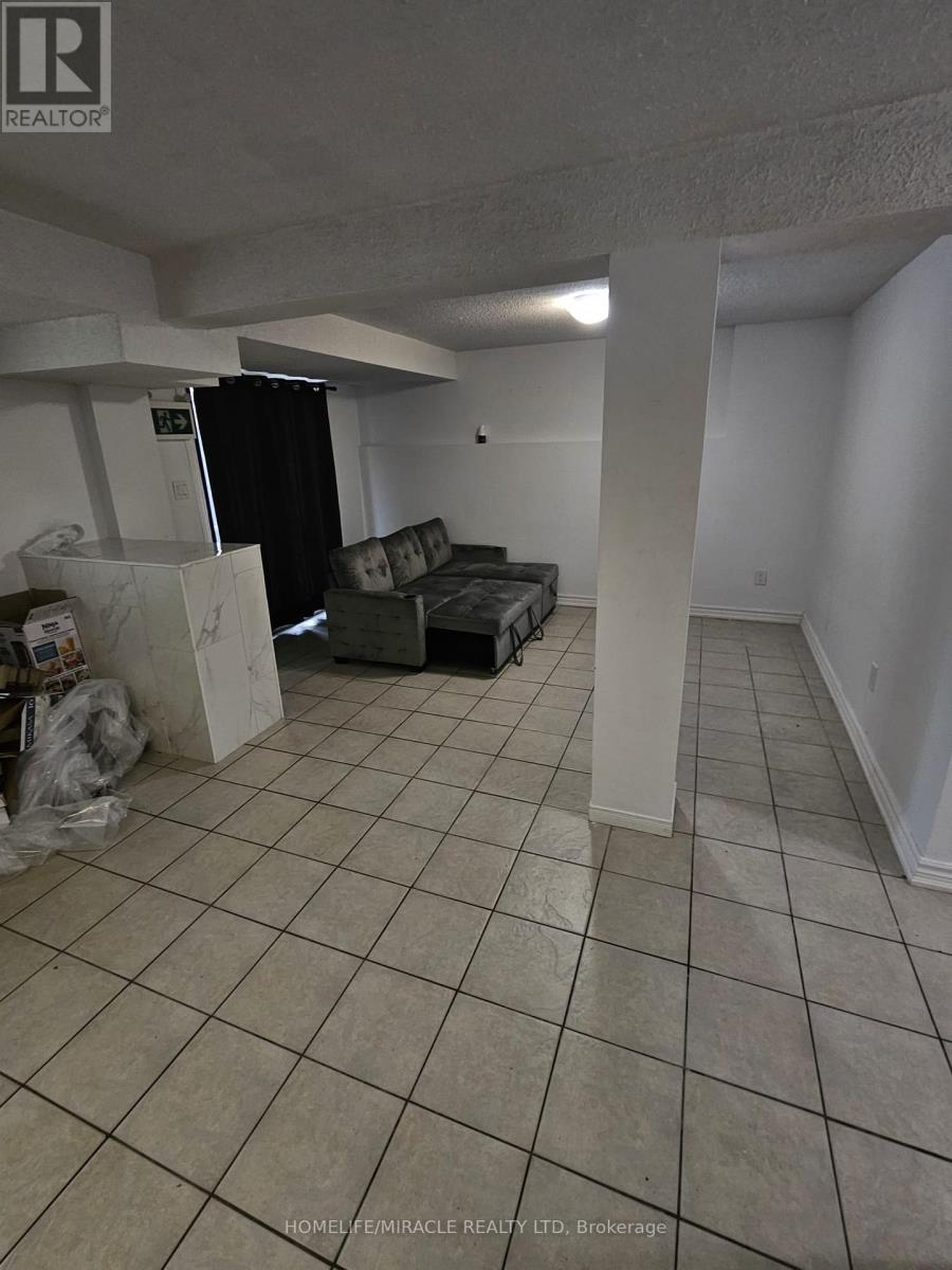 43 Blossom Avenue W, Brampton, Ontario  L6X 2W2 - Photo 10 - W13584666