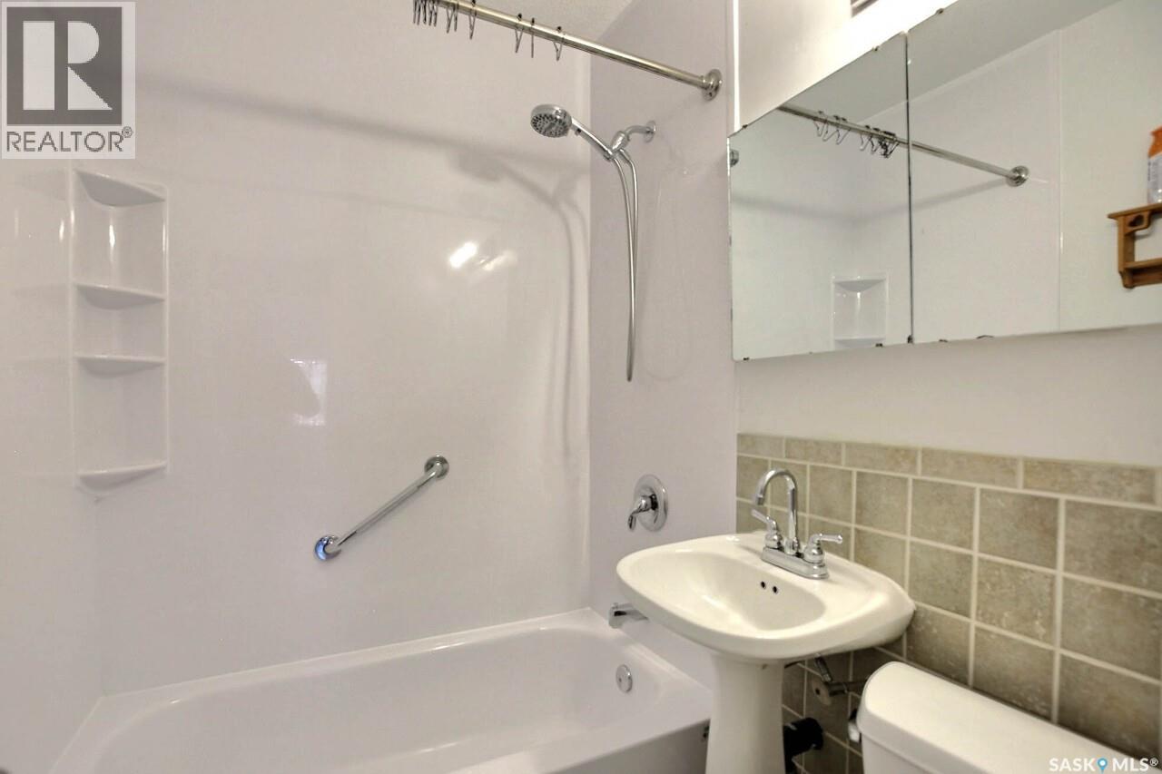 2354 Mcara Street, Regina, Saskatchewan  S4N 2W3 - Photo 11 - SK043076