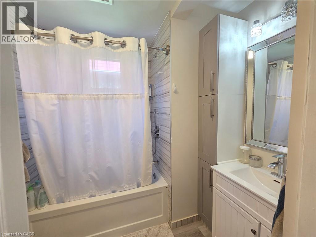 77 Paradise Road S, Hamilton, Ontario  L8S 1S3 - Photo 9 - 40848500