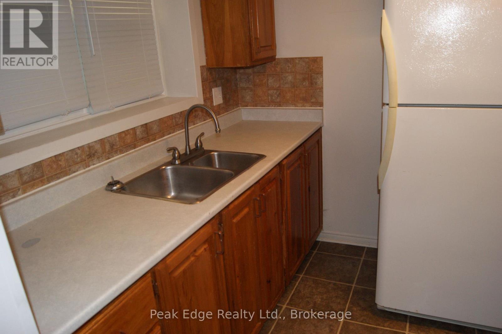 338 Colborne Street W, Orillia, Ontario L3V 3A3 - Photo 11 - S13582452